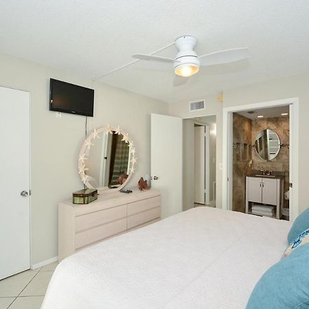 Canal 313 - Right In Siesta Key Village! Exterior photo