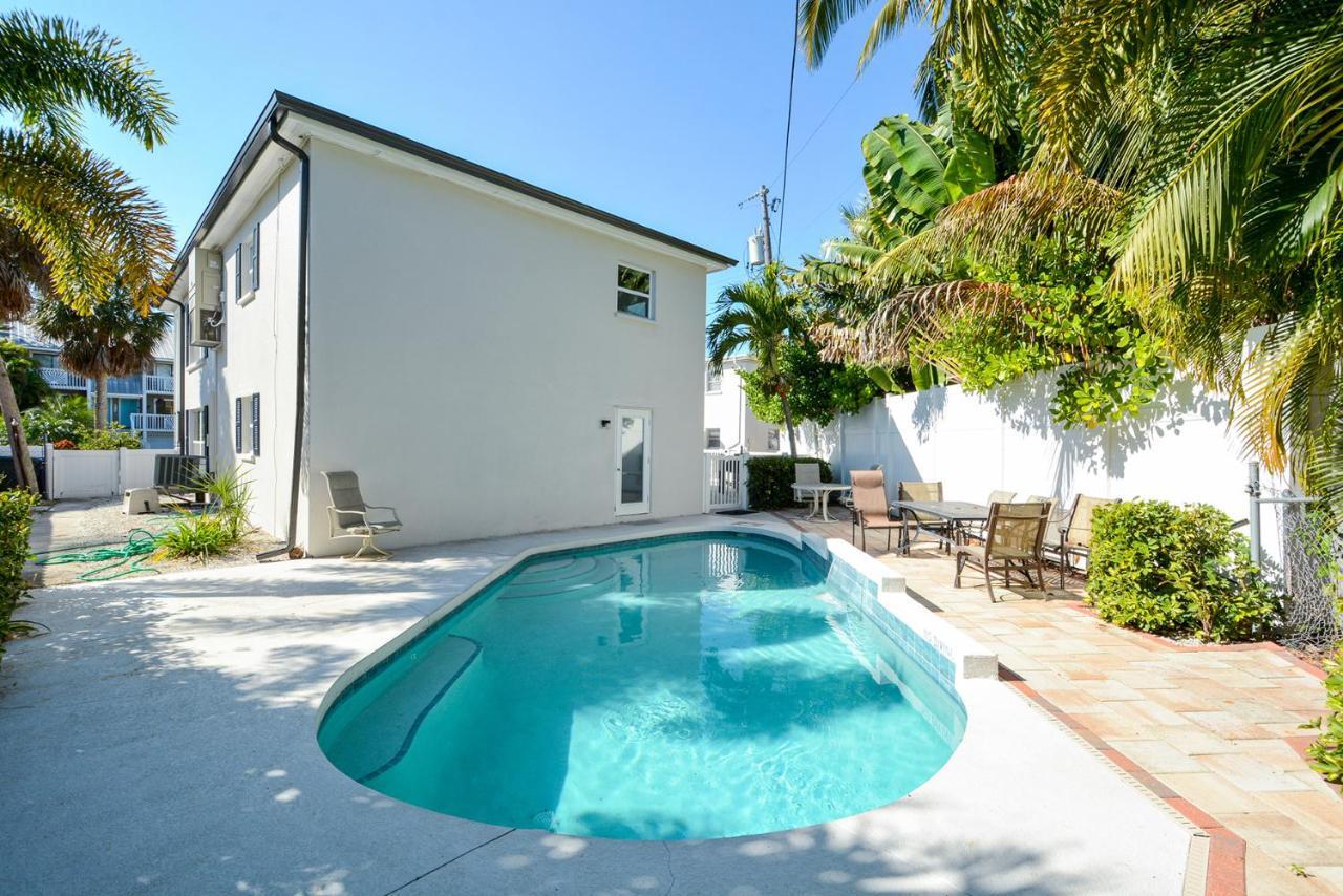Canal 313 - Right In Siesta Key Village! Exterior photo