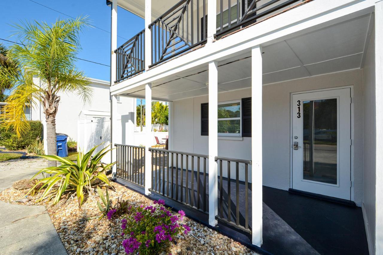 Canal 313 - Right In Siesta Key Village! Exterior photo