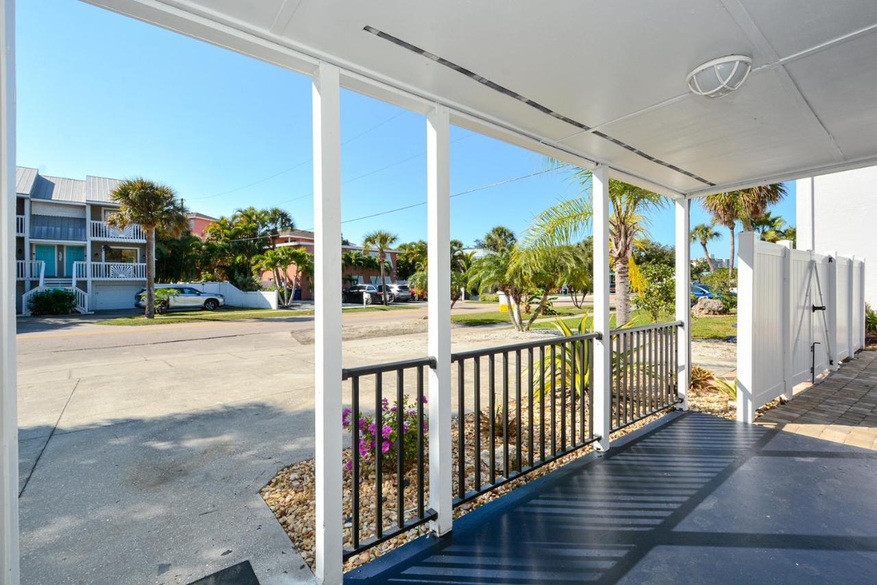 Canal 313 - Right In Siesta Key Village! Exterior photo