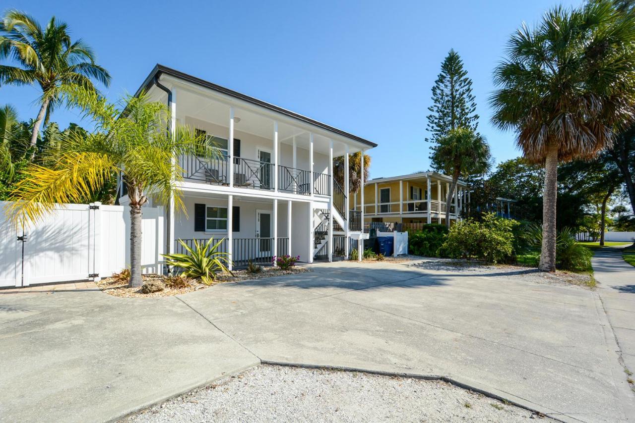 Canal 313 - Right In Siesta Key Village! Exterior photo