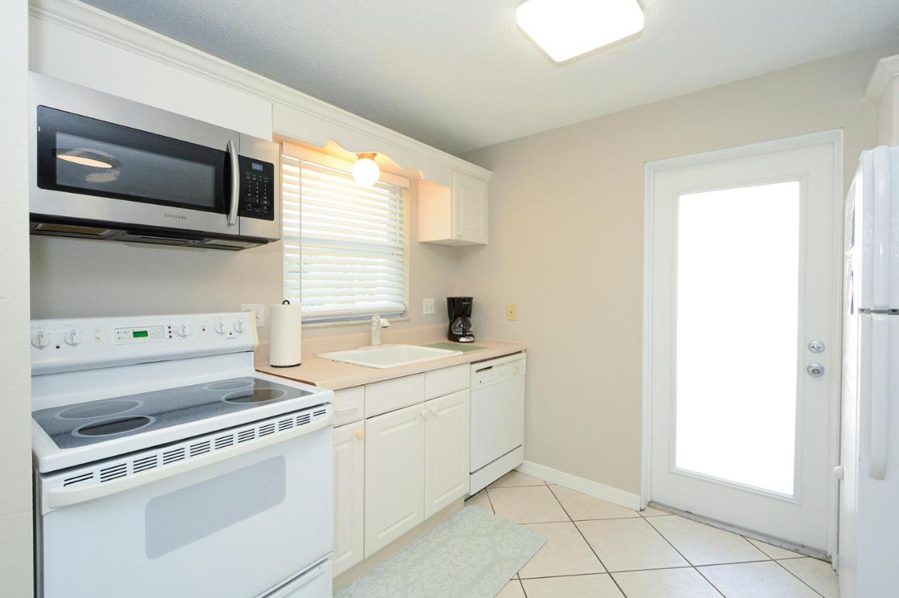 Canal 313 - Right In Siesta Key Village! Exterior photo