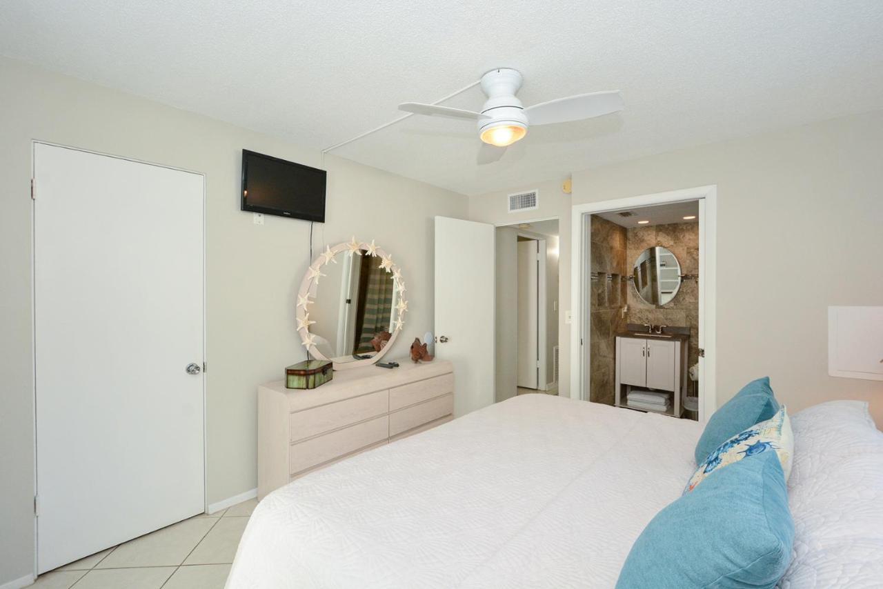 Canal 313 - Right In Siesta Key Village! Exterior photo