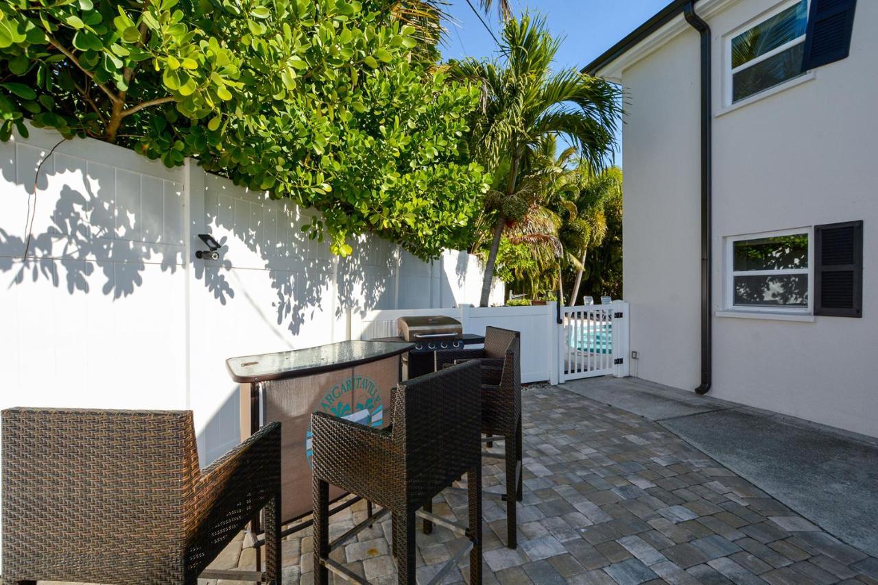Canal 313 - Right In Siesta Key Village! Exterior photo
